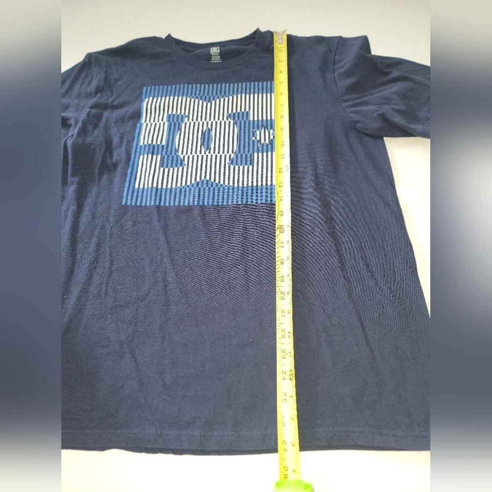 DC Trademark Mens Short Sleeve Crew Neck Navy Graphic Blue White Stripe SZL - Picture 3 of 6